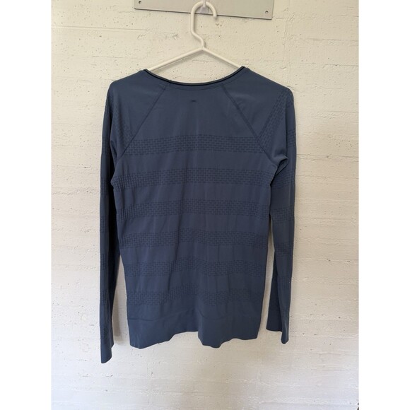 Athleta Long Sleeve Pebble Striped Top Fitted Stretch Workout Blue Med - Picture 5 of 6